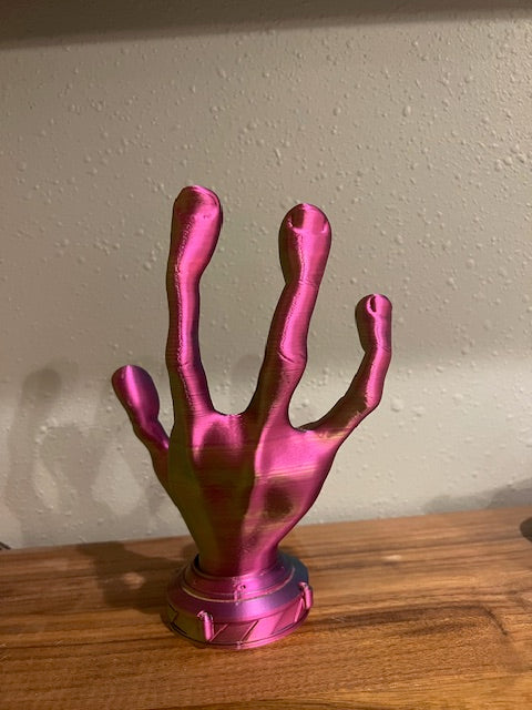 Four Finger Alien Hand Gamer, gaming, controller stand, hand, 3d printed, remote control, holder